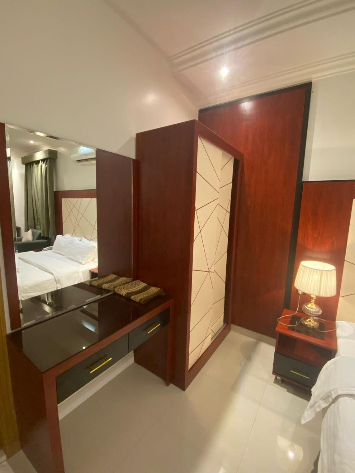Al Joon Hotel Riyadh Eksteriør billede